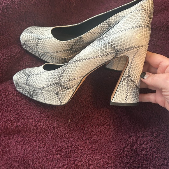 Katy Perry Collections Black and Gray Snakeskin Heels - Picture 2 of 7